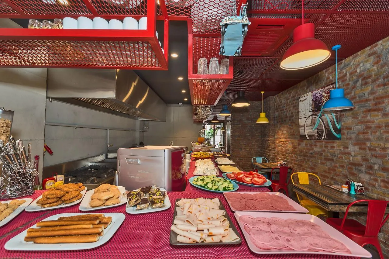 Taksim Istanbul Nis Hotel - Istiklal Street